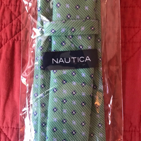 Brand new Nautica foulard pattern necktie - Picture 2 of 2